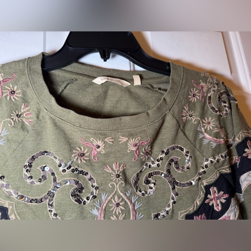 Soft Surroundings Embroidered Sequins Crew Illimani Sweatshirt Green Medium Boho - Picture 3 of 9